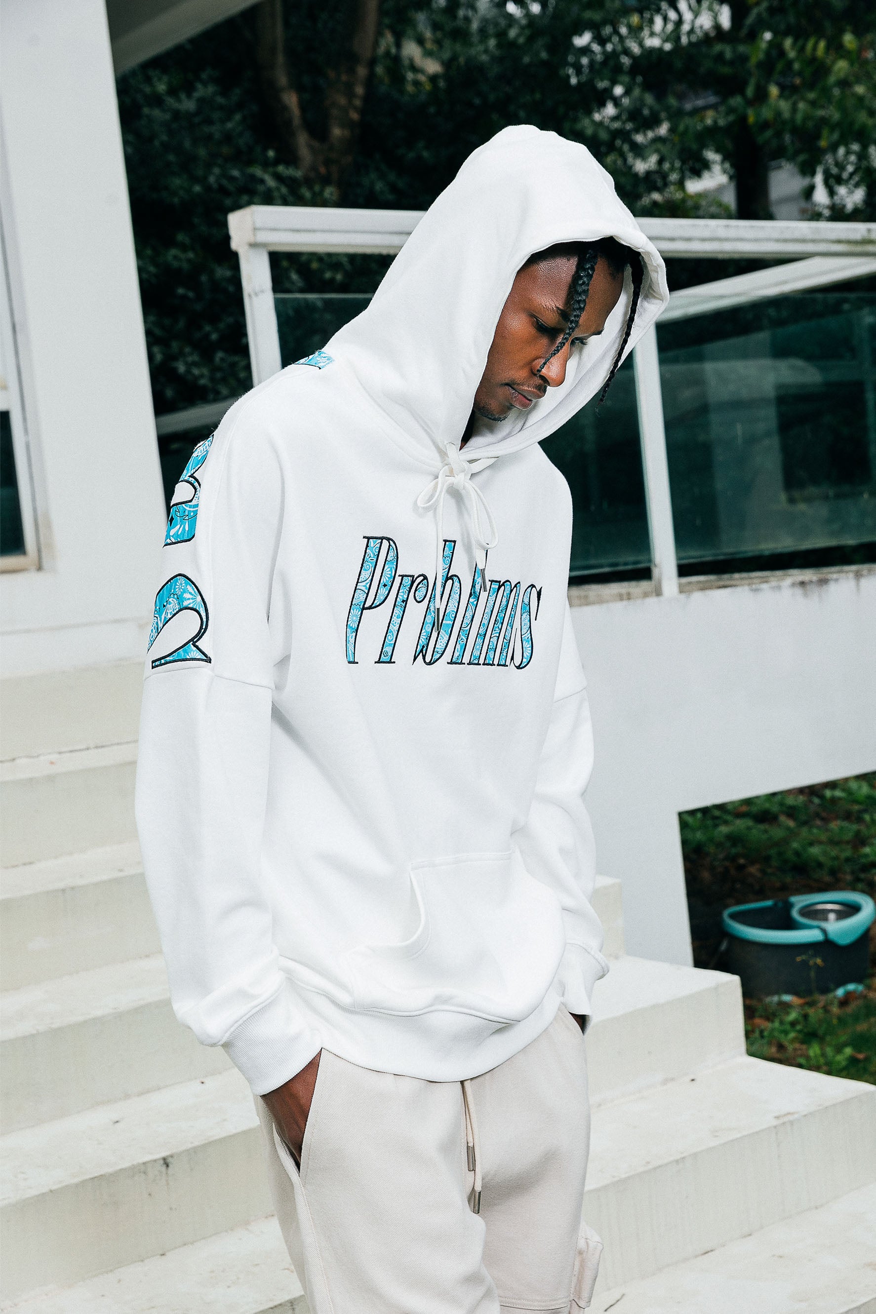 Capital bra online hoodie snipes